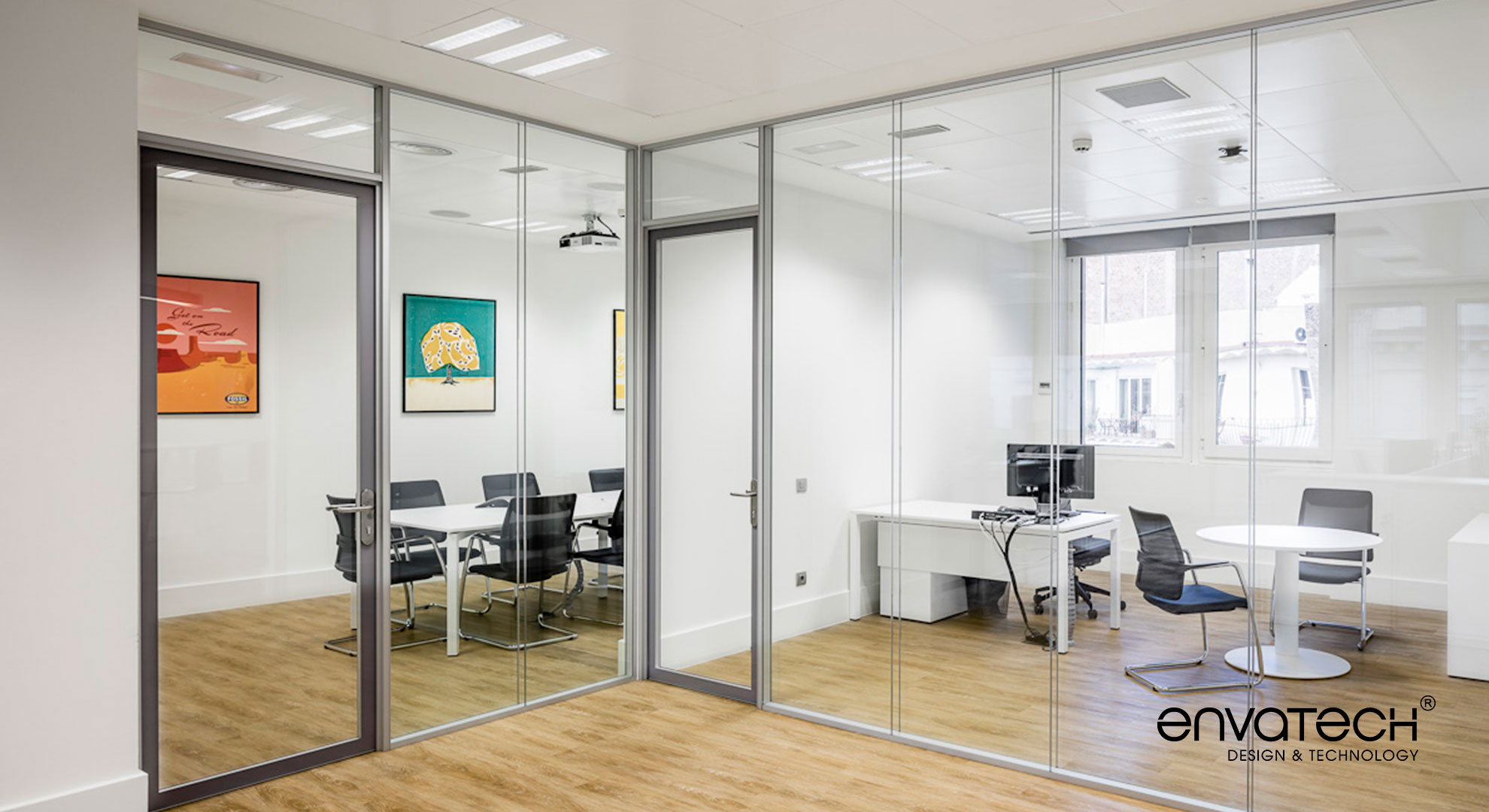 Las nuevas oficinas de FOSSIL ubicadas en Barcelona cuentan con la nueva mampara CODE by Ovicuo de Envatech.